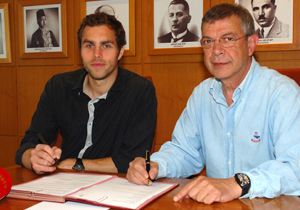 Galatasaray Elmander ile resmi sözleşmeyi imzaladı